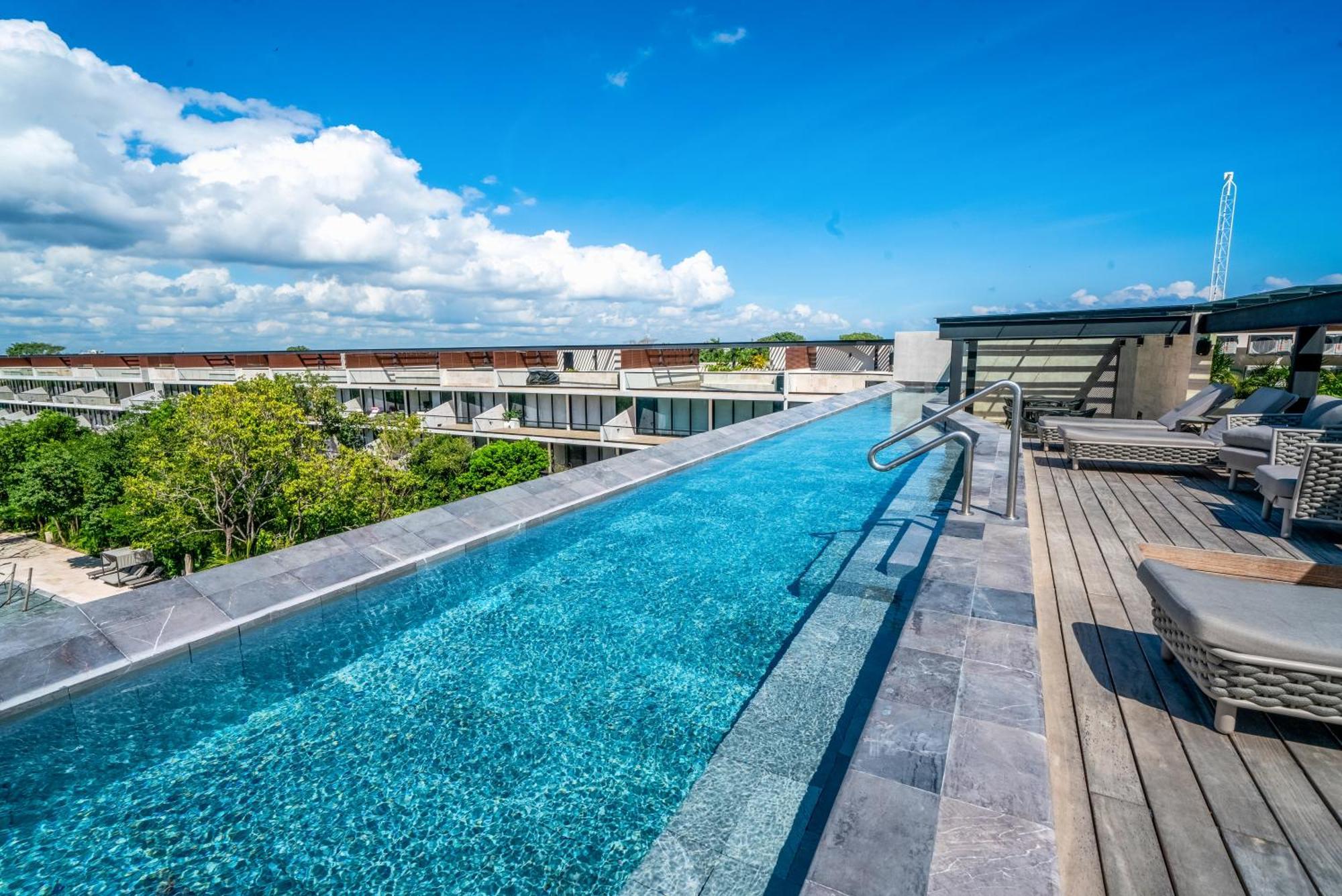 Luxury 2 Bedroom - Infinity Pool At Awa Residences In Playacar, Awa 107 Сasa de vacaciones *